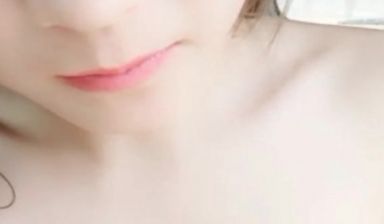 身材苗条精致脸极品美女露脸黄播和炮友大白天野外车