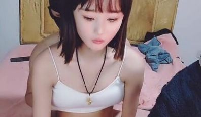 23月份下海身材最高妹子【18岁妹子竟有180C