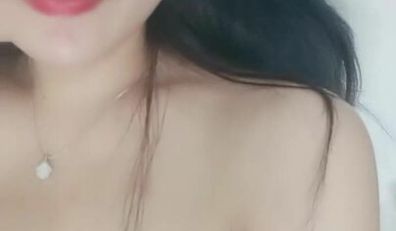 专攻品质靓女少妇有技术 舔马眼啪啪~这厮的袜可以