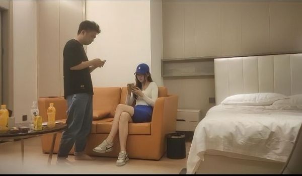 20岁，体重108，175CM模特，翘臀美腿身材