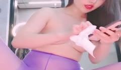 尼尼子-丝袜美腿御姐