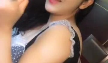网红美女性感情趣装脱光浴室洗澡自慰性感翘臀很是诱