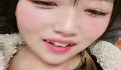 大四学妹的美乳粉穴-1