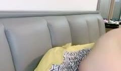 短发美妞最风骚
