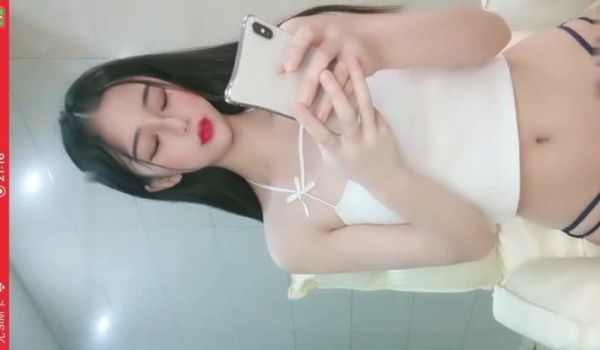 豆豆超甜-美腿翘臀自慰-2