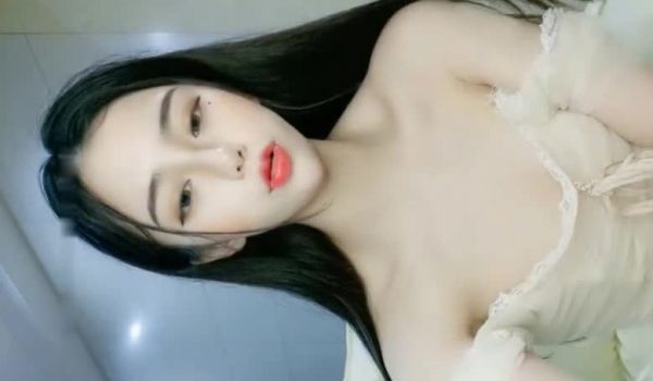豆豆超甜-美腿翘臀自慰-1