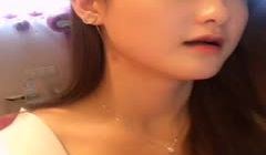 萌萌哒漂亮美女主播漏全脸浴室洗澡秀