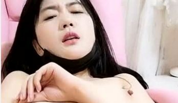 妹子大奶肥臀黑丝高跟情趣，火辣热舞点燃激情