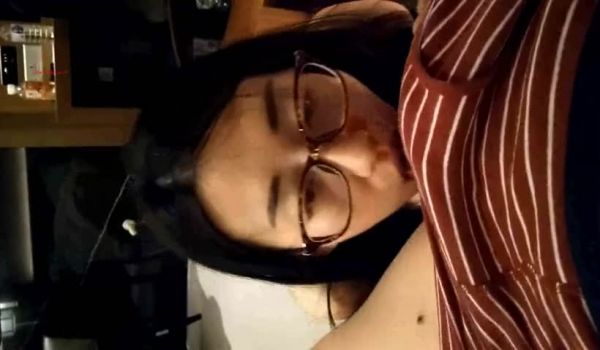 淫荡黑丝良家玩3P轮操趴在卫生间.完美露脸