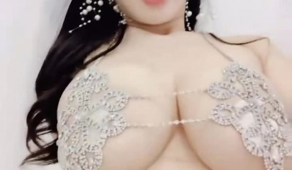 朱可儿-大尺度婚纱私拍