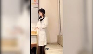 下药迷奸家庭正妹医生 窗前狂操骚气呻吟