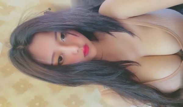 G奶美女一线天肥穴-1