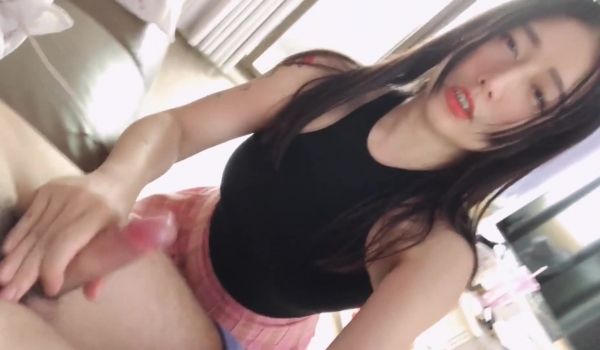 daisybaby-巨乳女学生真实约炮口爆实录