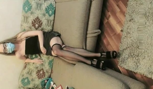 爆肏俄罗斯网红黑丝美女