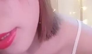 大奶妹子视讯挖穴给你看