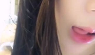 高颜值美女主播情趣制服诱惑黑丝身材苗条先诱舞在开
