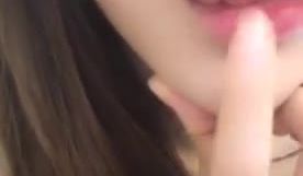 高颜值极品女神主播长腿菇凉凌晨现场直播道具插穴自