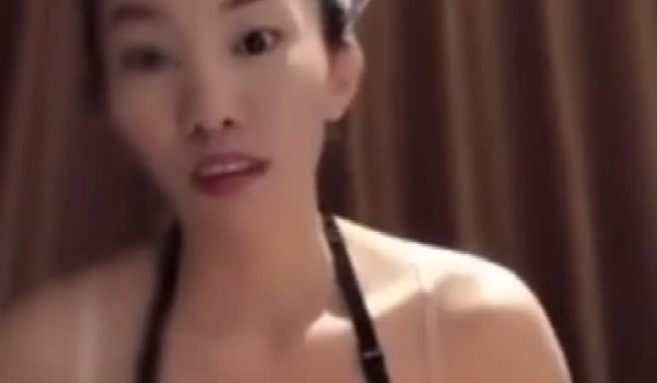 风骚少妇大战中国馆长.第五部.风花雪月的古典正妹