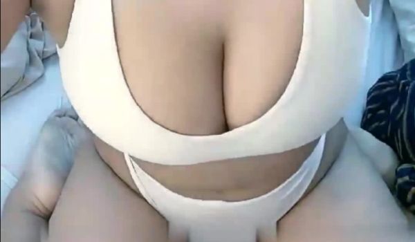 巨乳风骚美御姐-4