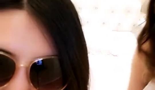 两个骚气少妇双女道具秀带假jj抽插按摩器震动逼逼