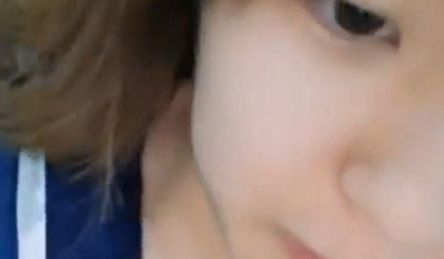 萌妹子情趣学生制服全裸床上道具jj口交抽插自慰逼