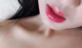 特别骚还很美的小网红主播amy小野猫无内黑丝撕开