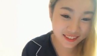 性感大屁股美女主播新买的男朋友第一次试用