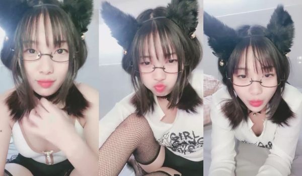 小林听哥哥的指挥做爱