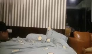 【专攻良家】泡良达人和出轨人妻酒店开房实录，调情
