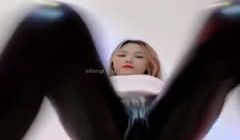 (11)