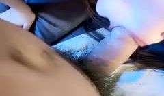 老公带着高颜值美少妇按摩店脱光光做全身按摩,勾引