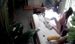 眼镜反差婊学妹和中年胖叔开房自己坐上去骑的停不下