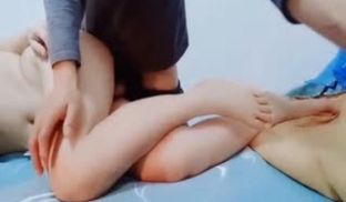 《骚宝》男技师偷拍骚女全身SPA，肥臀骚女再来一