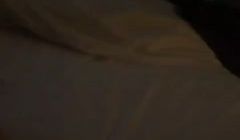 闺蜜老公早上熘进我房间，事后拍视频威胁我