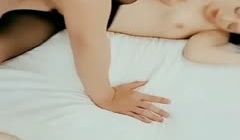 极品人妻，真实自拍淫妻被多个猛男肆意玩弄，绿帽老