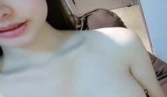 极品尤物！爆乳翘臀一字马女神！超肥美穴手指往里扣
