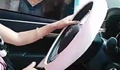 东 北 骚 娘 们 勾 搭 大 哥 回 家 里 
