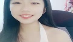 纯欲系天花板！近期下海超高颜值！撩起小背心看小奶