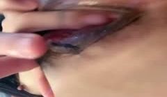 纯欲系青春美少女！情趣装白丝袜！假屌插穴舔屌双管
