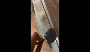 酒店旅游偷拍母亲洗澡后续视频