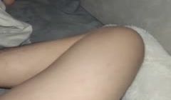 答应给大家看的小段堂嫂给我足交的视频
