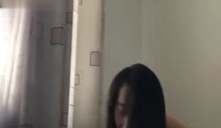打桩机11分钟操喷14次后，妹子吃鸡巴，疯狂深喉
