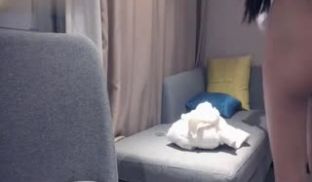 文轩探花约了个肉肉身材黑色短裤妹子啪啪，舌吻摸奶