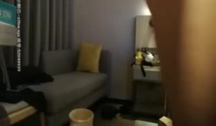 肌肉猛男酒店约操腼腆御姐，双腿肩上扛爆插，太爽浪