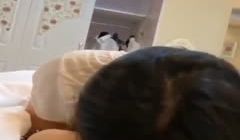 嫂子在床上的爱比妹妹带来的更激烈更强烈