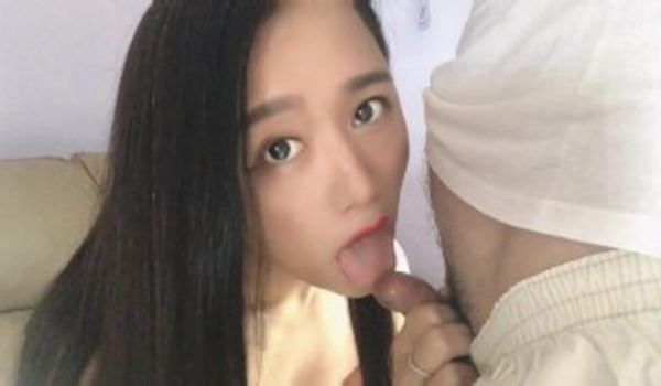 台湾SWAG到府按摩师疯狂操翻翘臀正妹！浓稠精液