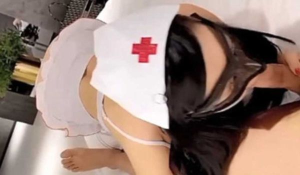 极品女神穿白丝护士情趣丝足啪啪