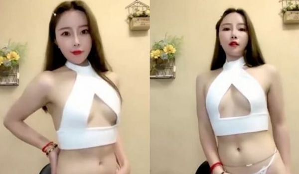 蜜桃美臀卡哇伊清纯萌妹自慰诱惑