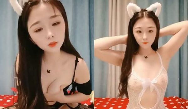 美女穿着情趣内衣道具自慰掰开逼让看