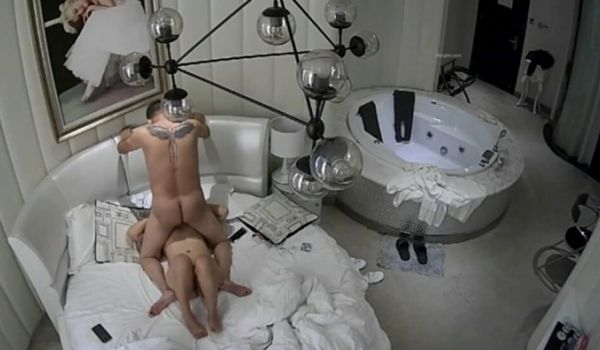 360酒店摄像头偷拍-纹身猛男狠草东北骚娘们尖叫